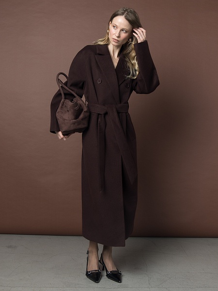 Двубортное пальто прямого кроя