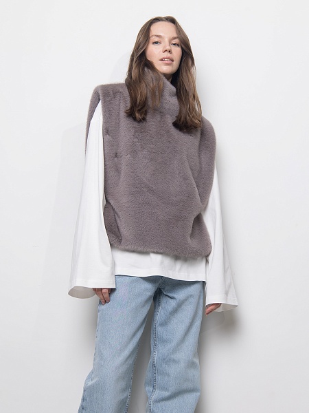 Жилет из искуственного меха 